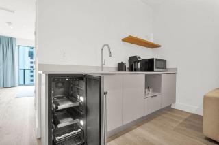 Modern Brickell Studio - City Views - 2