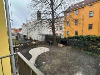 Golden Balance - Vivien Apartments Character & Atmosphere - 5