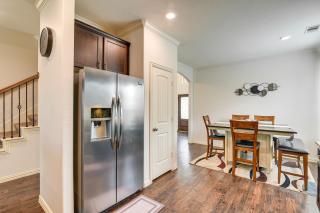 22 Mi to Dtwn Houston Spacious Baytown Home! - 2