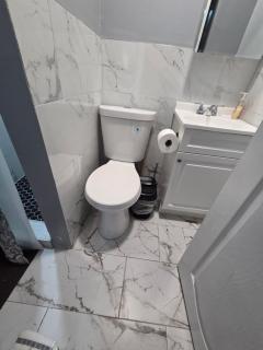 Ground Floor Mini studio in a 3BR with private bath and toilet - 8