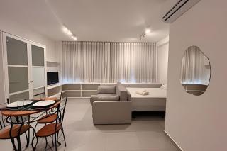 Studio impecável, piscina e wi-fi, em ótima região - 0