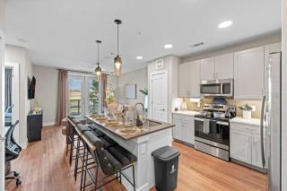 Luxury 1BR King Bed in North Fort Worth - Pool, Gym, Parking & Pet Friendly - Stockyards & World Cup - 6