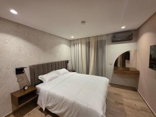 Modern apartment with pool - 4