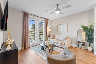 Luxury 1BR King Bed in North Fort Worth - Pool, Gym, Parking & Pet Friendly - Stockyards & World Cup - 7