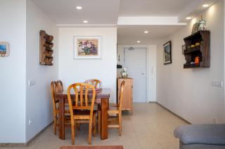 AT111 Vistas frontales a la playa la Paella - 8