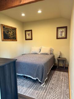 Rustic Bay View Cabins- Lodge - 5