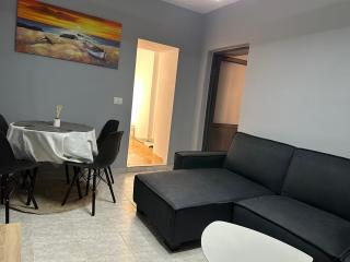 Mema's Stone Apartment - 8