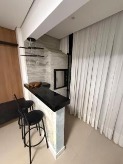 Apartamento Completo com Churrasqueira, 2 Quartos e Ar-Condicionado - 1