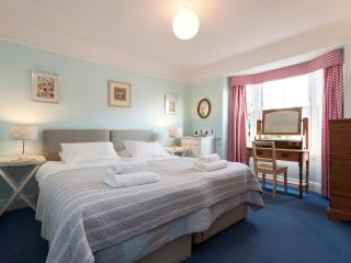 Otter Cottage - 1