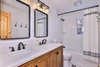 The Point on Plum - 6