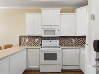 2BR and Resort Access in Apple Mountain - 8