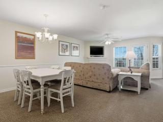 2BR Scenic Escape in Apple Mountain - 5