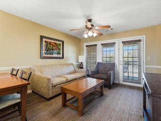 Elevated 2BR Getaway in Apple Mountain - 7