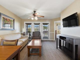 Elevated 2BR Getaway in Apple Mountain - 6