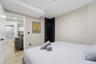 Alpine Cave King Beds Walk to SLS Free Parking - 3