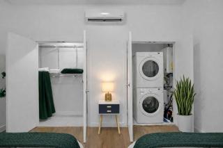 Downtown Tulsa Executive Suite Sleeps 6 Gym Co-Work & Lounge Access - 1
