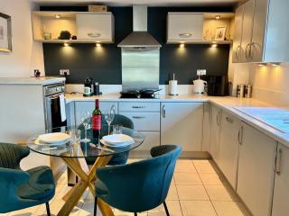 FREE PARKING - Prime York City Centre Apartment near Minster with River View - 9