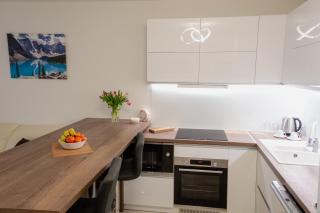Moderný apartmán s loggiou v tichej lokalite - 4