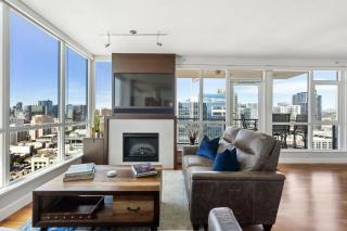 Luxury Ocean-View Penthouse Petco Park access - 1