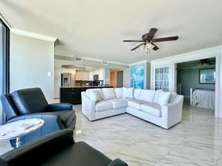 Pelican Walk 605 - 7