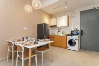 Metacity 1R1BR 4Pax 5min to MRT & Farm In The City - 3