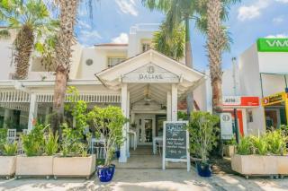 1 min walk beach,bars,grocery - 6