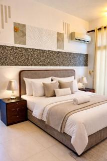 Stylish, Spotless 3BR Apartment Bright & Modern - 7