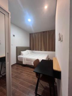 The Haven Suites Batam - 6