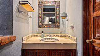 Zona Romantica OasisPool2 block Pier bars shop - 1