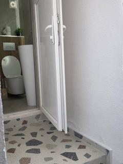 Villa Toni Mediterranean Family Lake Retreat - 7