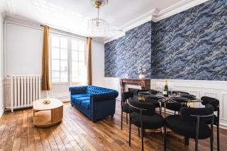 12 Jeanne d'Arc 1D - Center - Free Park - 1