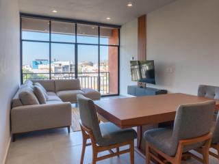Rooftop Pool & Beach: Mazatlán Family Apartment - 9