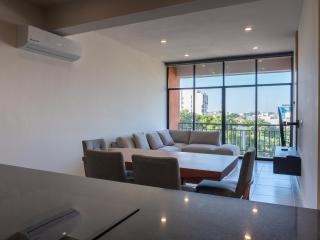 Rooftop Pool & Beach: Mazatlán Family Apartment - 3