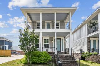 311 W Government St - 5