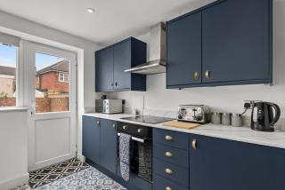 Styllish 3 bed House in Central Hull - 1
