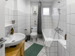 Essen City Apartment for Groups 6 Single Beds - 2