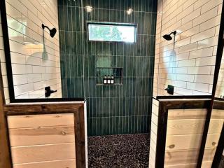 NEW Woodland Escape with Spa & Fire pit - Sleeps 4 - 3