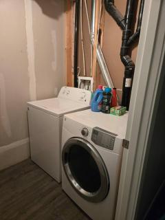 Cozy Private Room with Full Facilities in Lethbridge - 7