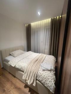 Pandora Apartments - 4