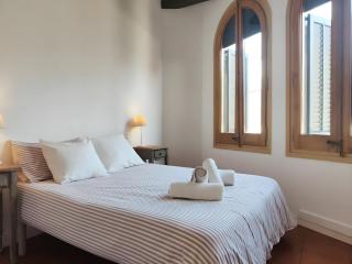 Penthouse in the heart of Barcelona. Rambla E - 9