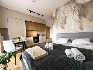 Cloud Nine Boutique Studio - 8