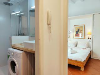 Bright 1-Bed Apartment on La Rambla Barcelona. RJ - 7