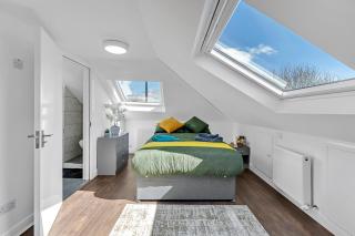 Spacious 3 Bedroom Contractor and Family Home - 1