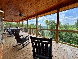 Maple Moon - Hot tub - WiFi - New - Views - 8