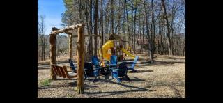 Cozy Secluded King Best LocationHot TubFirepit - 3