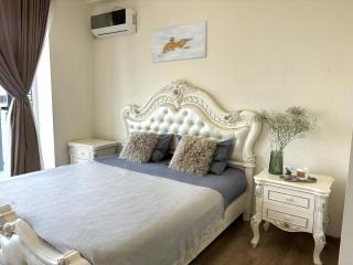 Skyline Luxury Oasis at Pekini Plaza 2BR Designer Apartment with Terrace & Panoramic Views - 6
