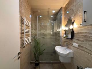 Skyline Luxury Oasis at Pekini Plaza 2BR Designer Apartment with Terrace & Panoramic Views - 1