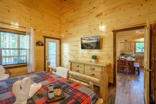 The Honeycomb Hideaway - 1