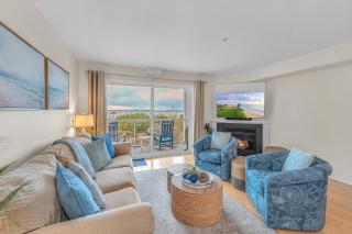 Waters Edge 108 - Blue Chair Bay - 9