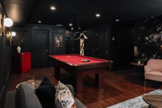 NEW! Luxury Timber Chalet - Hot Tub & Game Room - 8